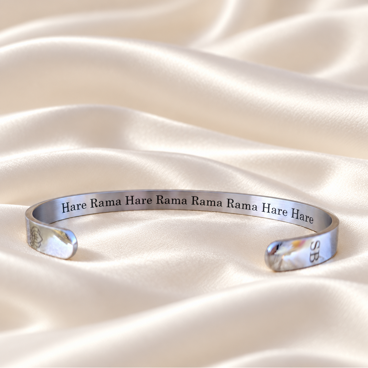 Krishna Maha Mantra Bracelet (Silver)