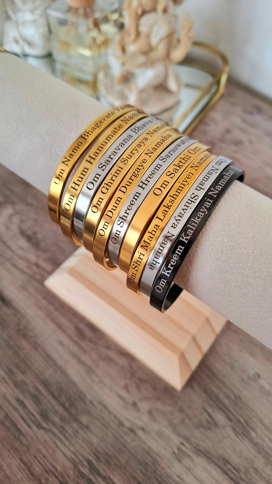 Design your own bracelet (Delivery 28 November)