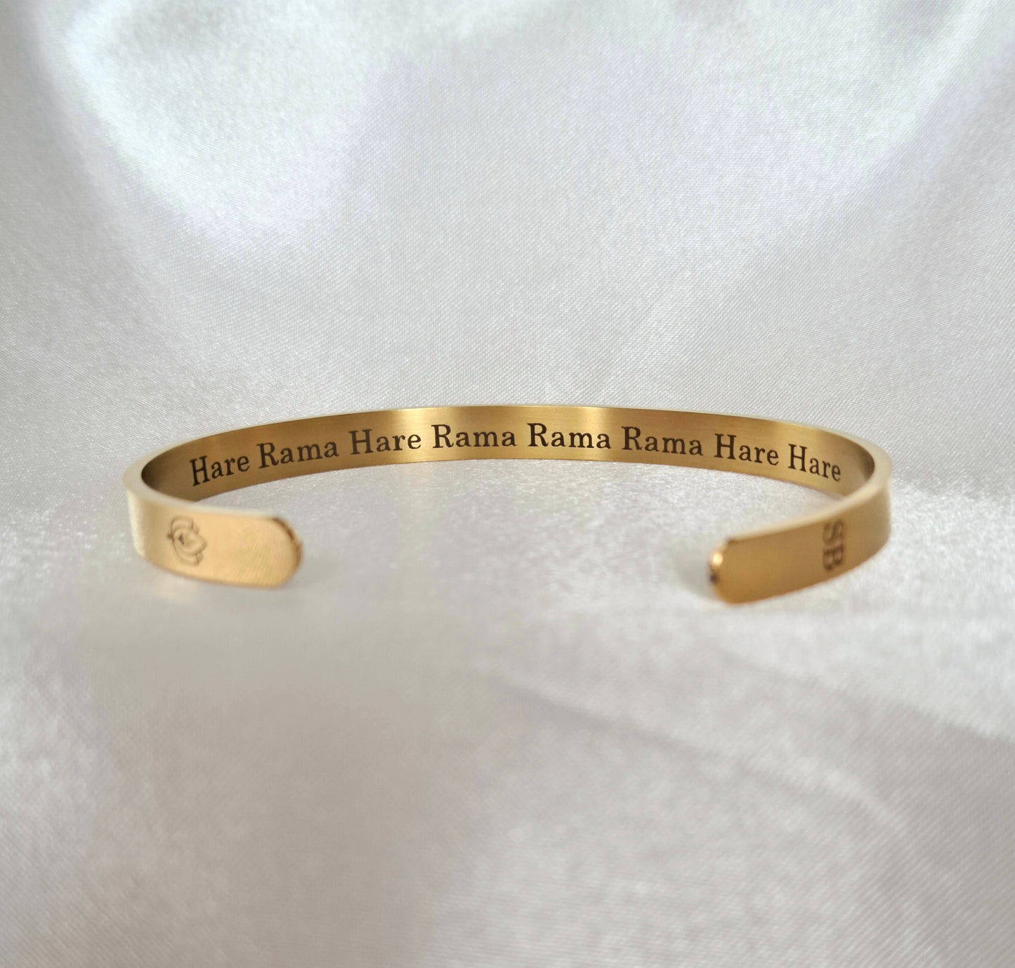 Krishna Maha Mantra Bracelet (Radiant Golden Finish)